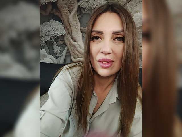 SexyKitty75-1 live cam on BongaCams