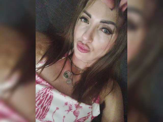 SexyKitty75-1 live cam on BongaCams
