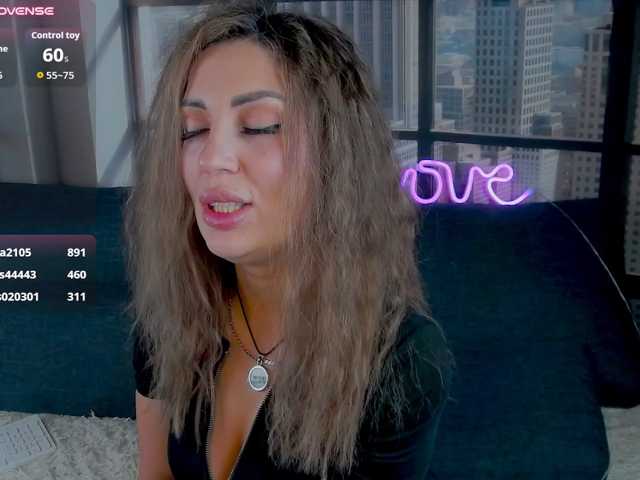 SexyKitty75-1 live cam on BongaCams