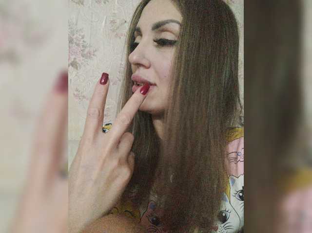 SexyKitty75-1 live cam on BongaCams