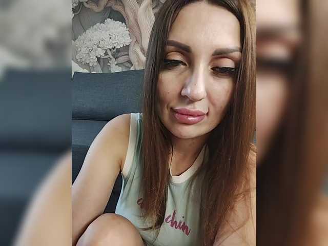 SexyKitty75-1 live cam on BongaCams