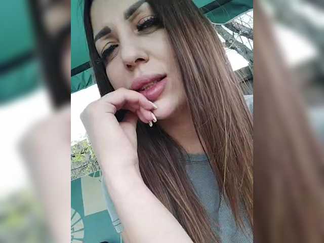 SexyKitty75-1's BongaCams show and profile