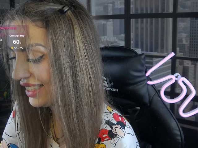 SexyKitty75-1, en directo ahora en BongaCams