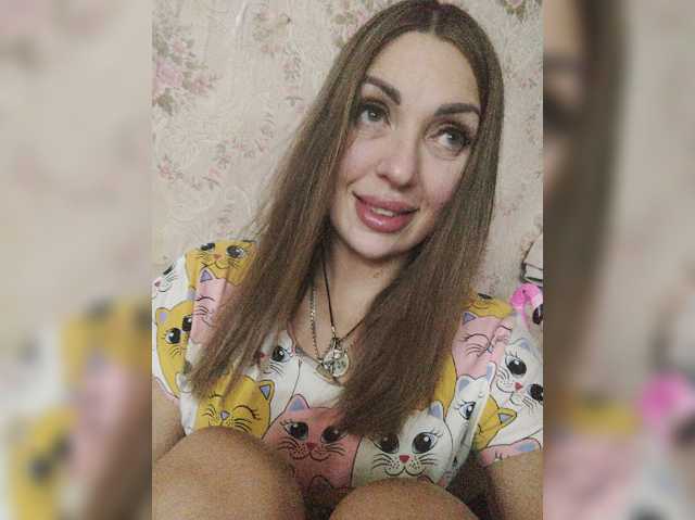 SexyKitty75-1 live cam on BongaCams