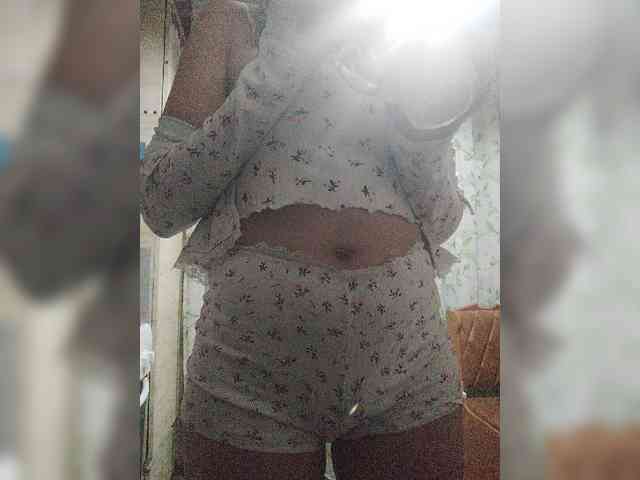 SexyKitty75-1 webcam