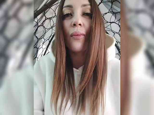 SexyKitty75-1 webcam