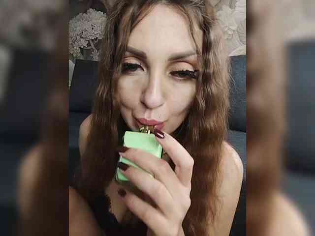 SexyKitty75-1 webcam