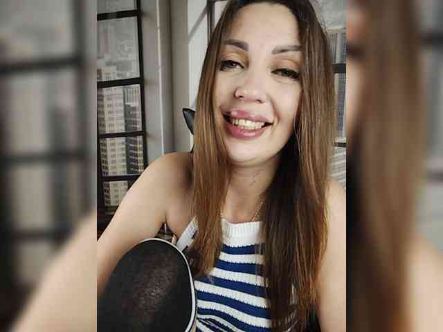 SexyKitty75-1 webcam