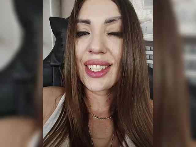 SexyKitty75-1 webcam