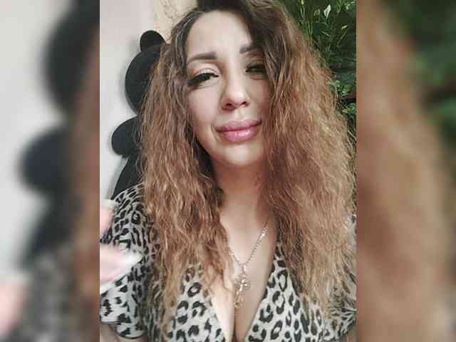 SexyKitty75-1 webcam