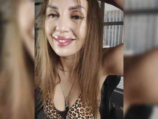 SexyKitty75-1 webcam