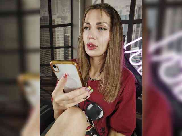 SexyKitty75-1 webcam