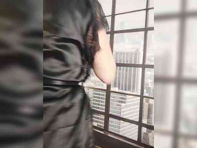 SexyKitty75-1 webcam