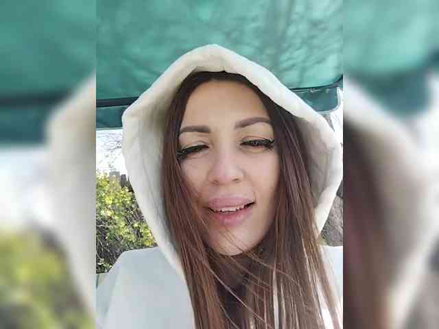 SexyKitty75-1 webcam