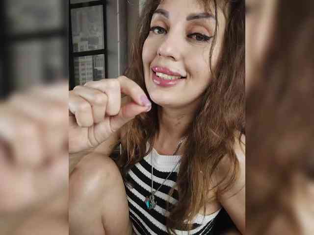 SexyKitty75-1 webcam