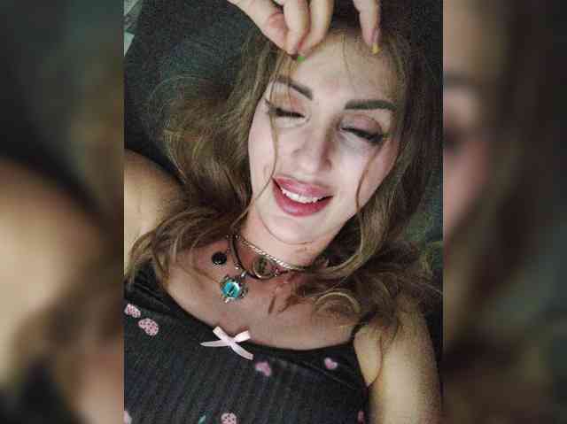 SexyKitty75-1 webcam