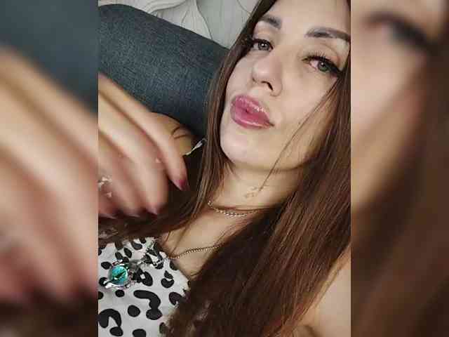 SexyKitty75-1 webcam