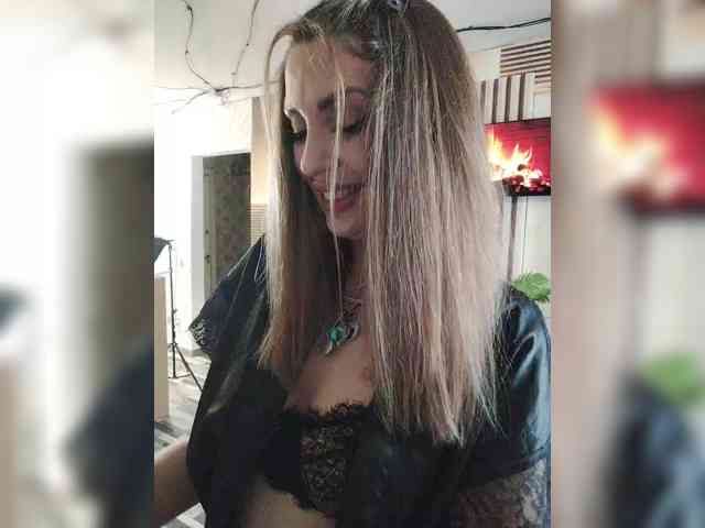 SexyKitty75-1 webcam