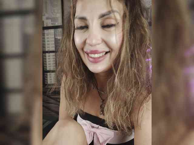 SexyKitty75-1 Live Webcam on BongaCams