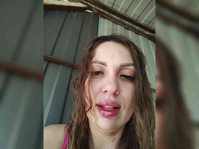 SexyKitty75-1 webcam