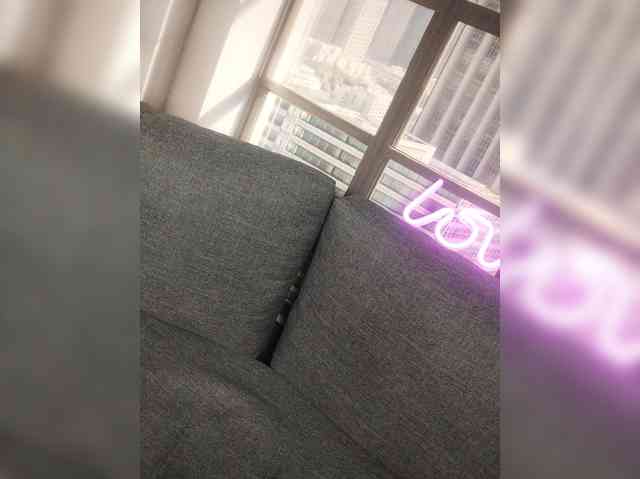 SexyKitty75-1 webcam