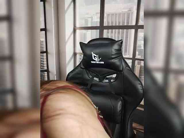SexyKitty75-1 webcam