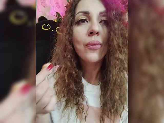 SexyKitty75-1 webcam