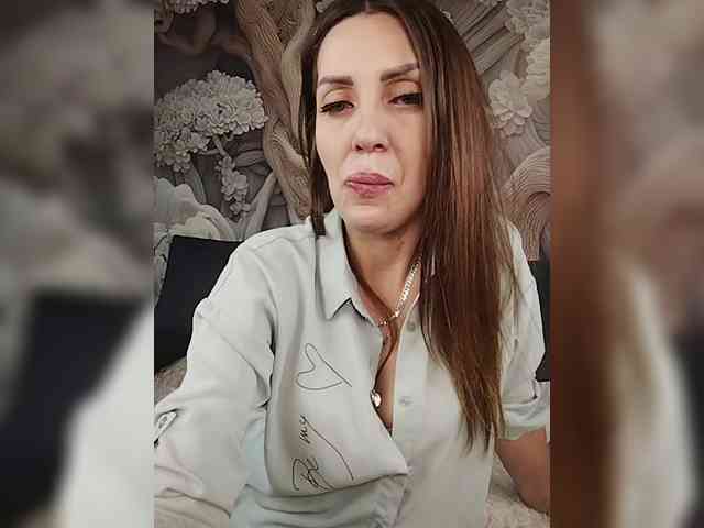 SexyKitty75-1 webcam