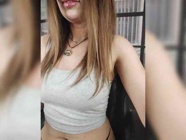 SexyKitty75-1 webcam