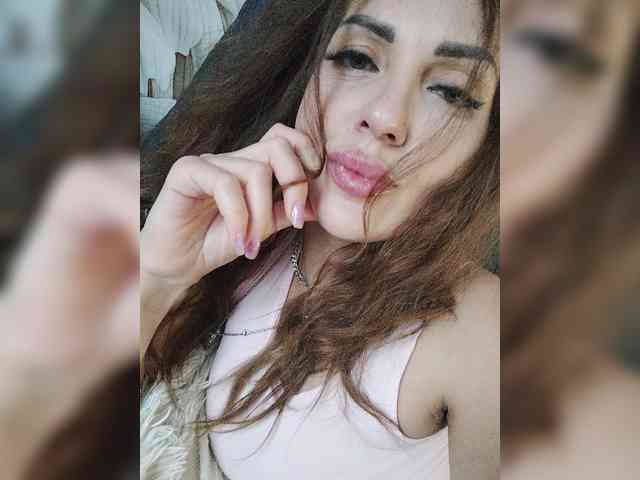 SexyKitty75-1 webcam