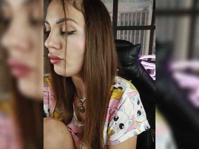 SexyKitty75-1 webcam