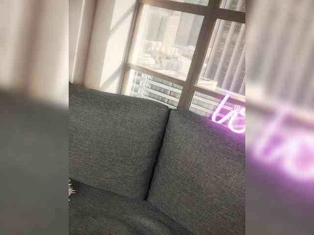 SexyKitty75-1 webcam