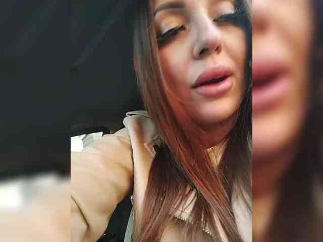 SexyKitty75-1 webcam