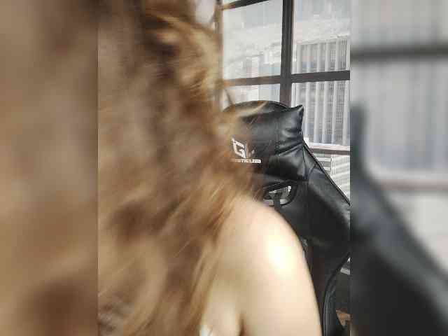SexyKitty75-1 webcam