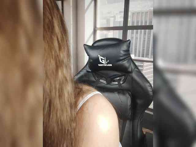SexyKitty75-1 webcam