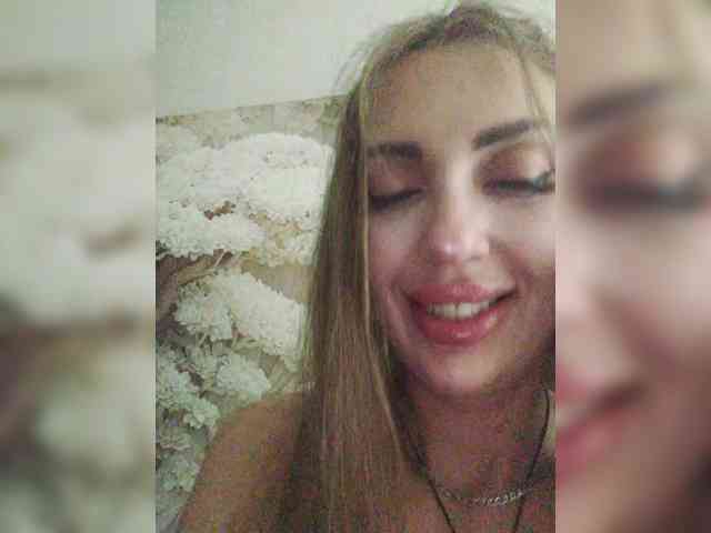 SexyKitty75-1 webcam