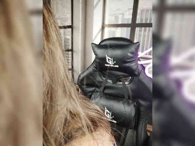 sexykitty75-1's live room