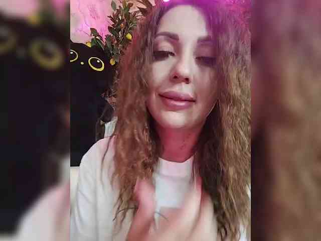 SexyKitty75-1 webcam