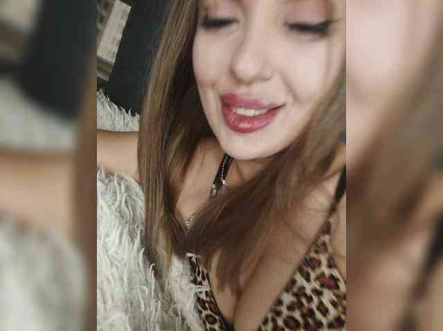 SexyKitty75-1 webcam