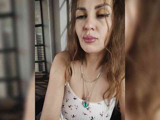 SexyKitty75-1 webcam