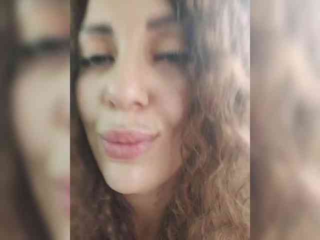 SexyKitty75-1 webcam