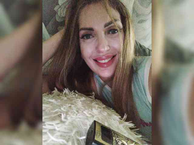 SexyKitty75-1 webcam