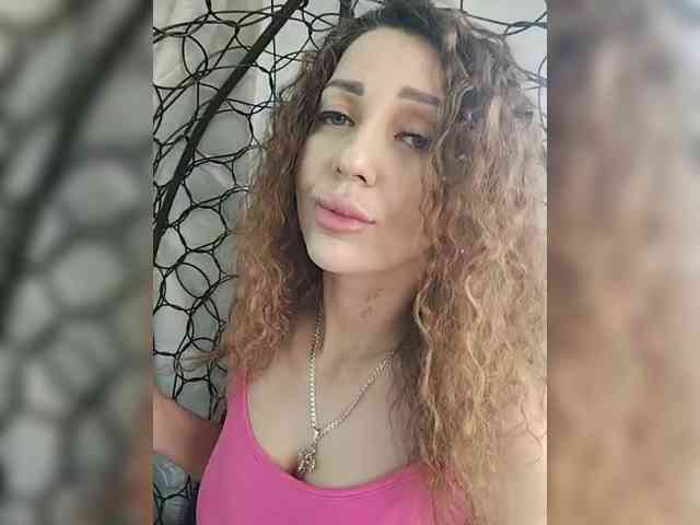 SexyKitty75-1 webcam