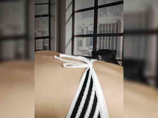 SexyKitty75-1 webcam