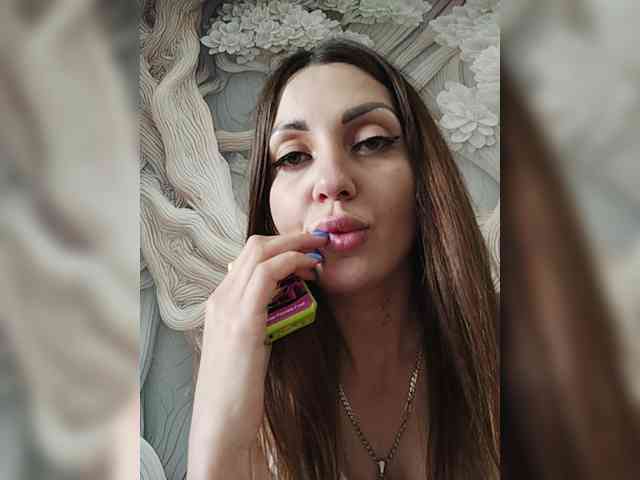 SexyKitty75-1 webcam
