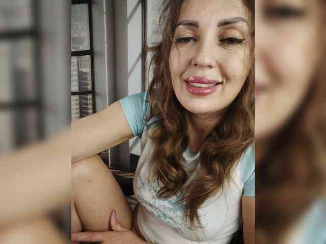 SexyKitty75-1 webcam