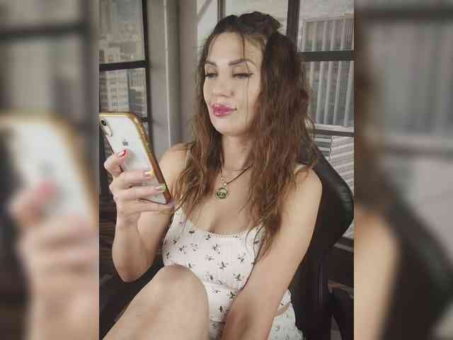 SexyKitty75-1 webcam
