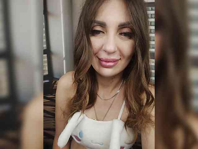 SexyKitty75-1 webcam