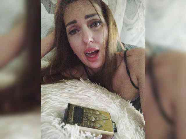 SexyKitty75-1 webcam