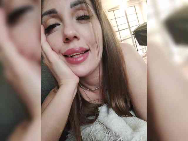 SexyKitty75-1 webcam